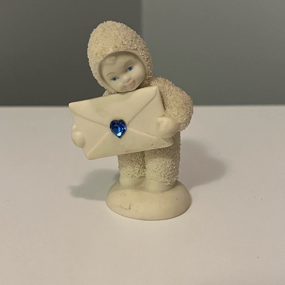 Dept 56 snowbunny figurine